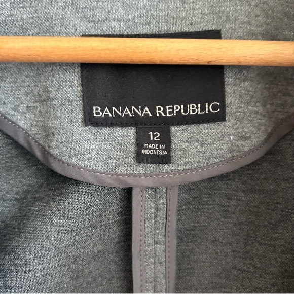 Banana Republic Grey Soft Knit Unstructured Blazer - Size 12 - Picture 4 of 6